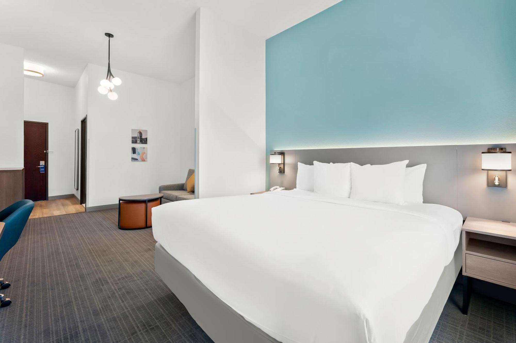 Hotel Comfort & 3*
